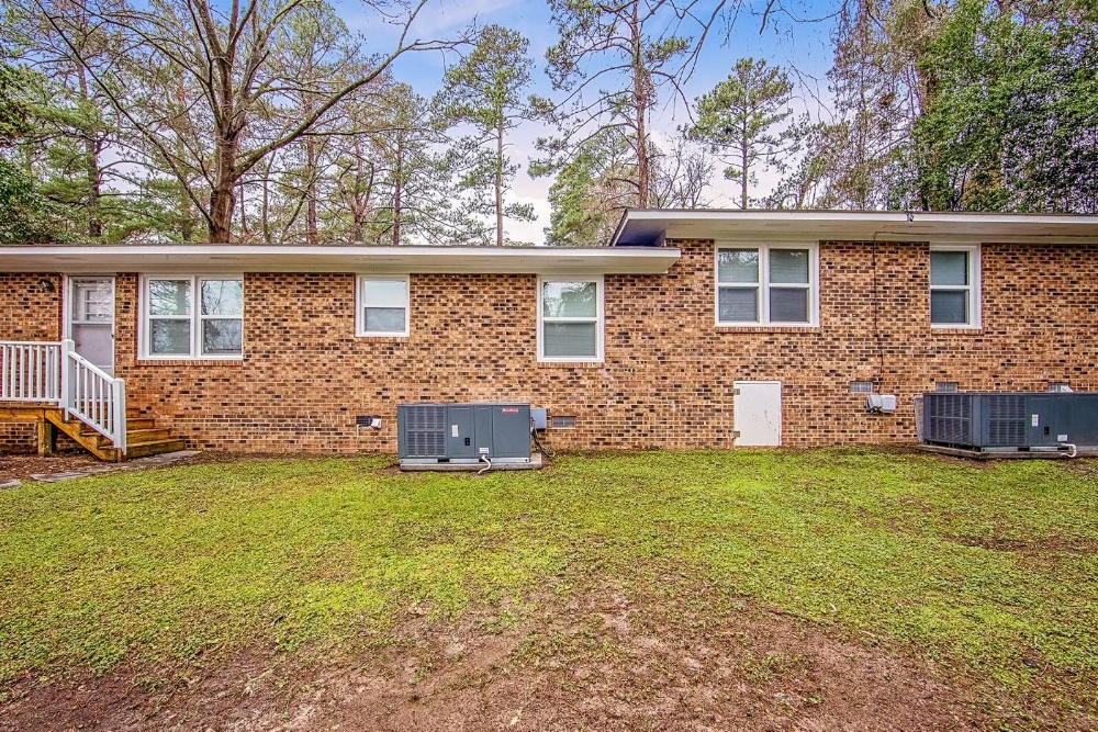 McAllister Manor Main image